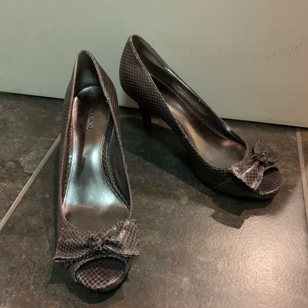 Alfani Grey Snake Skin Peep-Toe Heel with Bow Tie